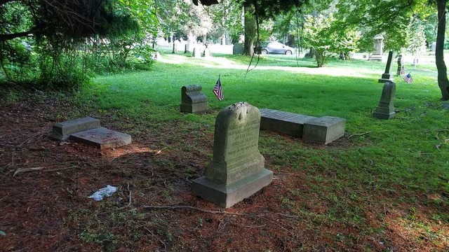 Die Codman-Grablege auf dem Juniper Hill Cemetery in Bristol  | Foto: Ralph Kinder