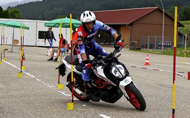 Motorradgeschicklichkeitsturnier auf d...emann, AC Kaiserstuhl, auf seiner KTM   | Foto: Daniel Fleig