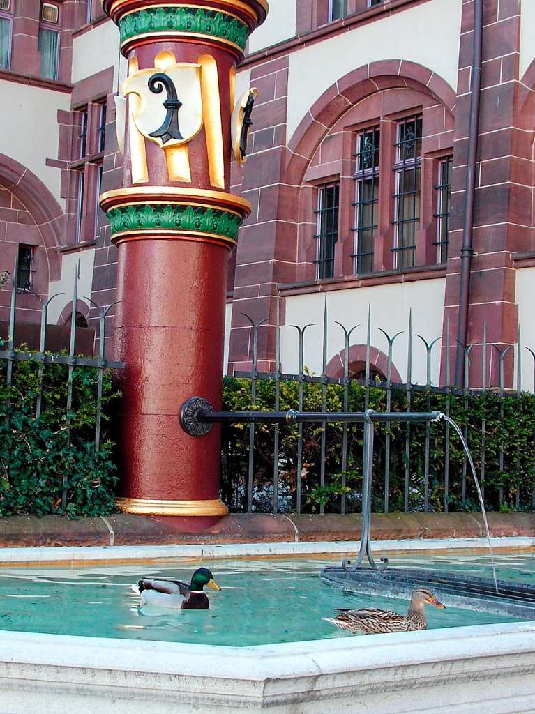 Dreilandbrunnen mitten in Grobasel - die Fotos zum o.g. Thema sind alle auf Ausflgen hier in unserem wunderschnen Dreilndereck entstanden.