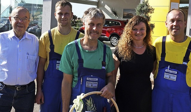 Drei Generationen gratulieren zum 40. ...er Conny und Rainer Lauber (von links)  | Foto: Hans-Jrgen Sackmann