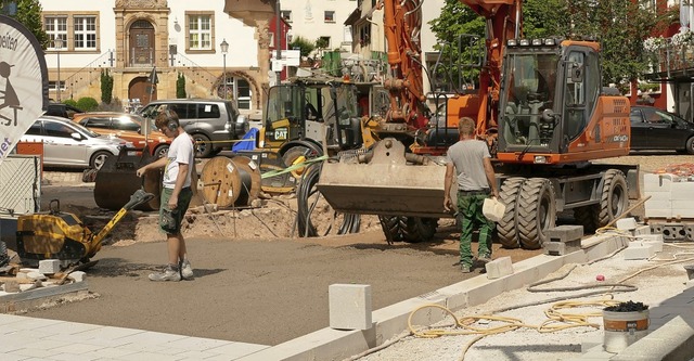 Die Straenarbeiten am Rathausplatz si...eder fr den Verkehr geffnet werden.   | Foto: Martin Wunderle