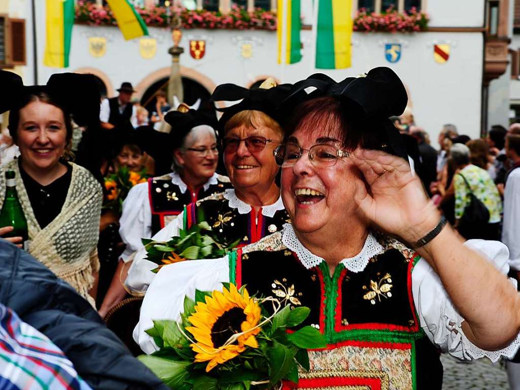 Mit Umzug und Krnung der neuen Markgrfler Weinprinzessin Jessica Himmelsbach ging es am Freitag los. Noch bis Montag hat das Weinfest in Staufen geffnet.