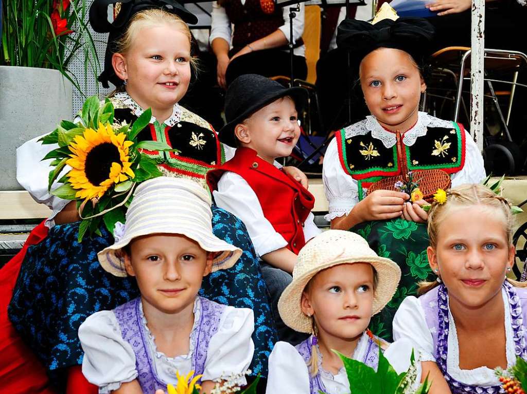 Mit Umzug und Krnung der neuen Markgrfler Weinprinzessin Jessica Himmelsbach ging es am Freitag los. Noch bis Montag hat das Weinfest in Staufen geffnet.