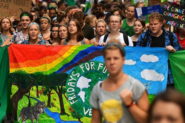 Arbeit und Sommerlager-Gefhl: Klimademonstration in Dortmund  | Foto: INA FASSBENDER (AFP)