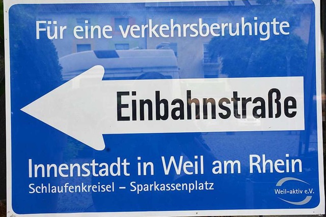 Mit einer Einbahnstraen-Plakataktion ...gerzone in der Innenstadt eingemischt.  | Foto: Hannes Lauber