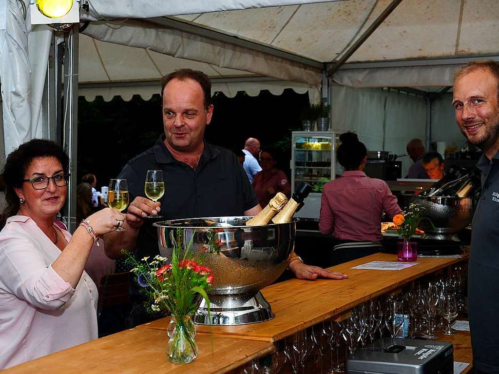 Mit Umzug und Krnung der neuen Markgrfler Weinprinzessin Jessica Himmelsbach ging es am Freitag los. Noch bis Montag hat das Weinfest in Staufen geffnet.