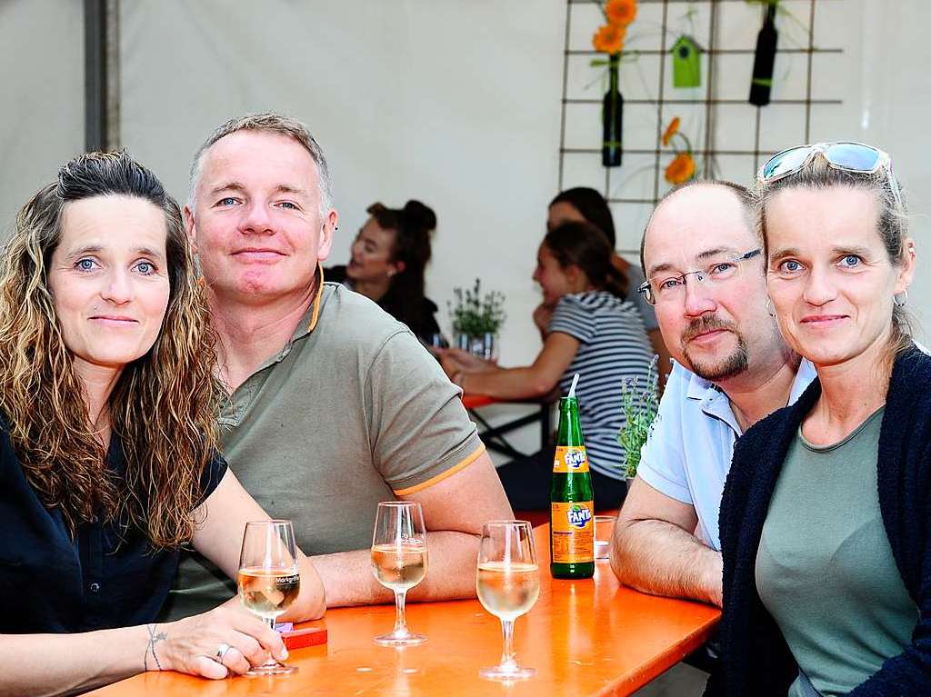 Mit Umzug und Krnung der neuen Markgrfler Weinprinzessin Jessica Himmelsbach ging es am Freitag los. Noch bis Montag hat das Weinfest in Staufen geffnet.