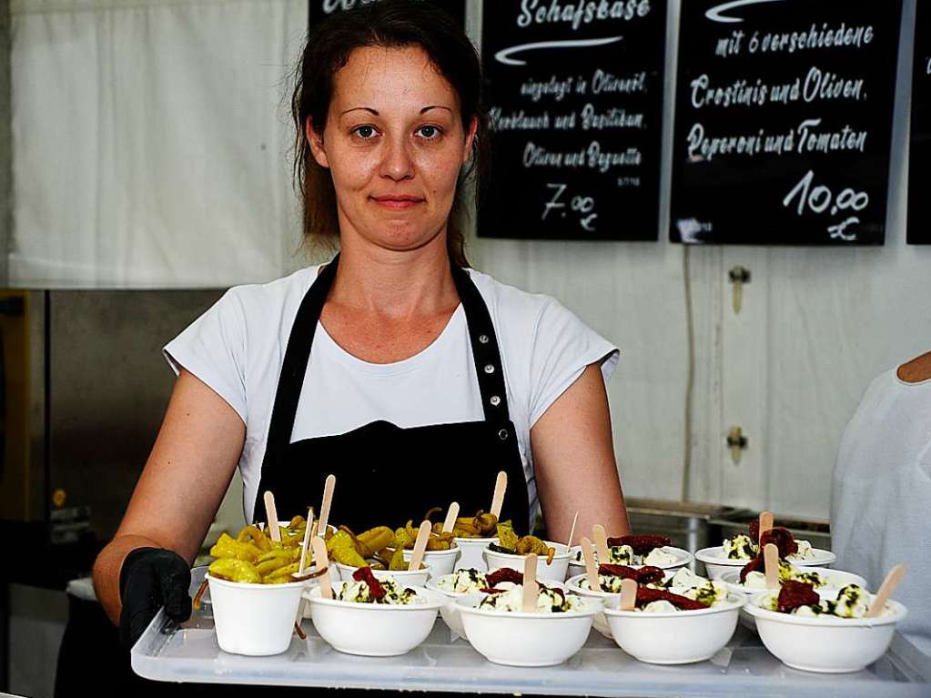 Mit Umzug und Krnung der neuen Markgrfler Weinprinzessin Jessica Himmelsbach ging es am Freitag los. Noch bis Montag hat das Weinfest in Staufen geffnet.