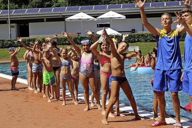 Perfektes Wetter fr die zweite Sommer-Pool-Party im Waldbad