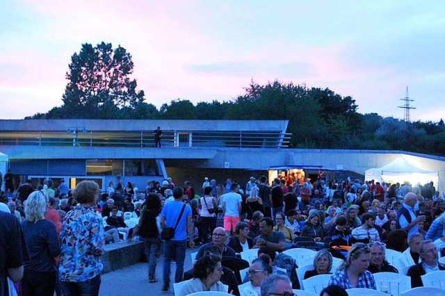 Bei Bohemian Rhapsody war das Kieswerk Open Air am Samstag ausverkauft.  | Foto: Thomas Loisl Mink