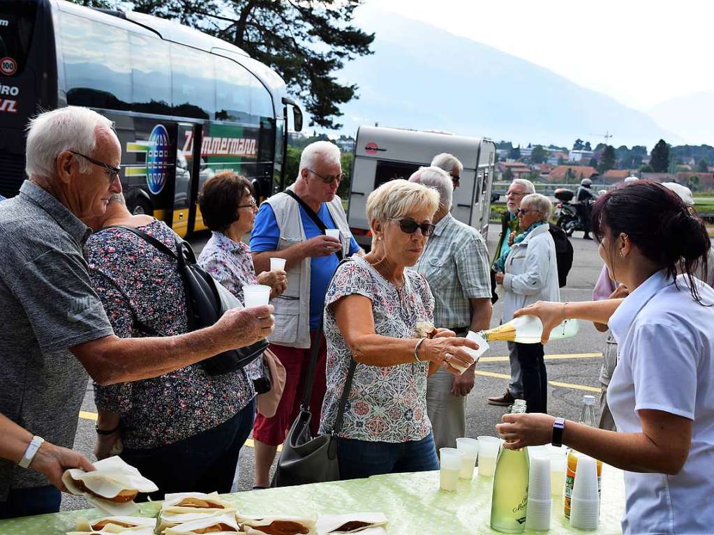 Mit drei Bussen ging es in die Erlebnisregion GrindelwaldFirst auf 2168 Metern Hhe mit Gipfelrundgang auf dem First Cliff Walk und beeindruckenden Ausblicken auf das Alpenpanorama der Jungfrau-Region.