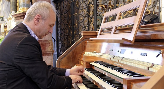 Organist Johannes Ebenbauer erwies sic...eichermaen als Meister seines Fachs.   | Foto: Erich Krieger