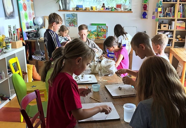 Aus 24 Angeboten knnen die Kinder aus...glichkeiten lsst keine Wnsche offen.  | Foto: Christa Maier