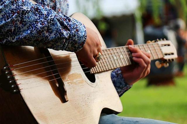 Konzert mit historischer Gitarre in der Himmelspforte