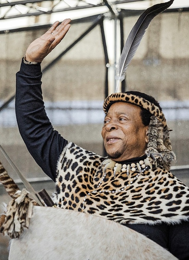 Er will bald am Mariuhana-Anbau mitver...n: der Zulu-Knig Goodwill Zwelithini.  | Foto: RAJESH JANTILAL (AFP)