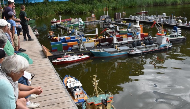 Lohnender Ausflug: Beim Badweiher-Hock...evoll gebaute  Modellschiffe gezeigt.   | Foto: Markus Donner