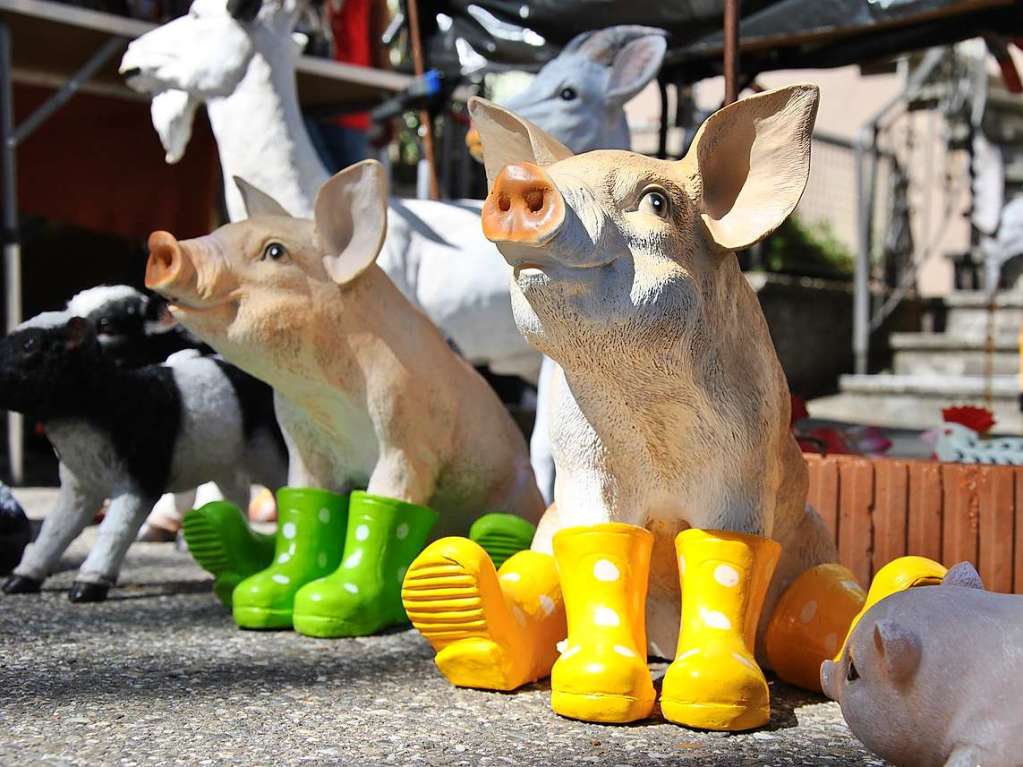 Traumhaftes Wetter und ein reichhaltiges Angebot luden zum Schlendern, Bummeln und sich gemtlich Unterhalten auf den traditionellen Markt in Ehrenstetten.