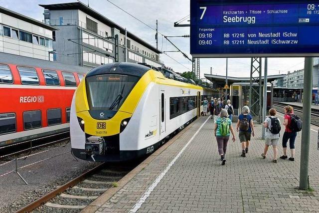 Zwei mal am Tag fahren die neuen Züge auf der Höllentalbahn