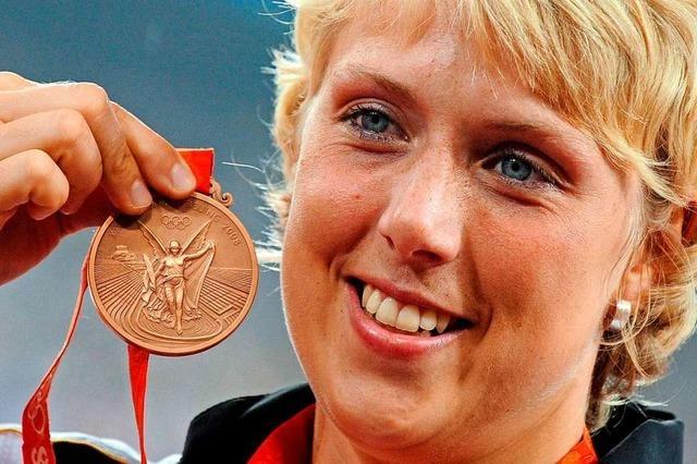 Christina Obergföll bekommt in Offenburg nachträglich eine olympische Silbermedaille