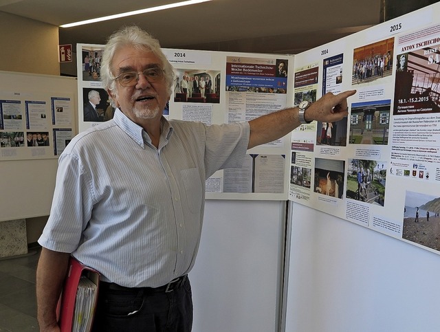 Heinz Setzer konzipierte die Ausstellung im Rathaus.  | Foto: Dorothee Philipp