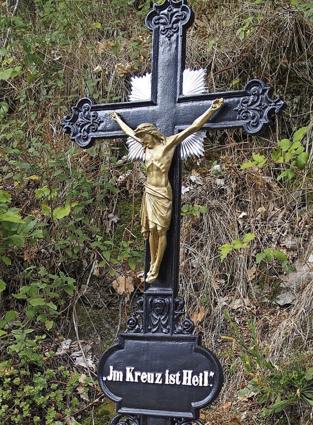 Hufig geht und fhrt man an diesem Kreuz vorbei. Wo aber ist es zu sehen?  | Foto: Thomas Mutter