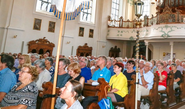 Rund 250 Konzertbesucher waren zum Trompeten-Orgelkonzert gekommen.  | Foto: Sandra Decoux-Kone