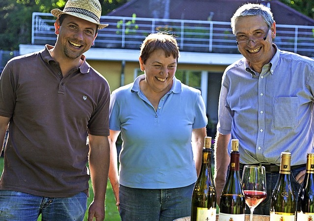 Stefan Huschle (links) bewirtschaftet ...das Weingut von und zu Franckenstein.   | Foto: Franckenstein