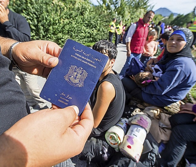 Kontrolle an der Grenze zu sterreich  | Foto: Armin Weigel