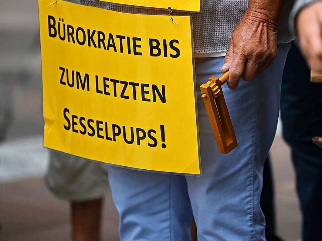 Demonstration vor dem Landratsamt in Lrrach