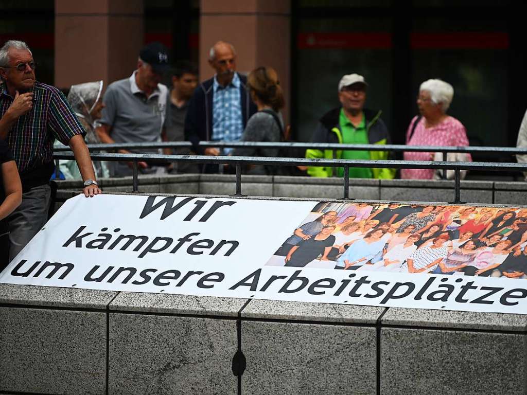 Demonstration vor dem Landratsamt in Lrrach