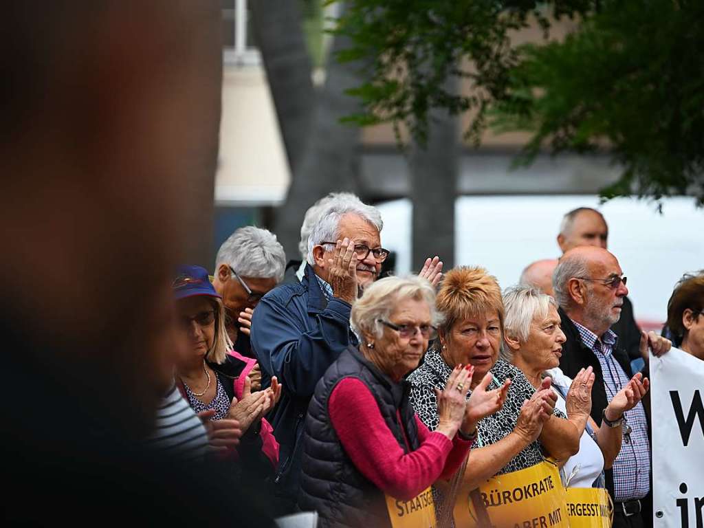 Demonstration vor dem Landratsamt in Lrrach