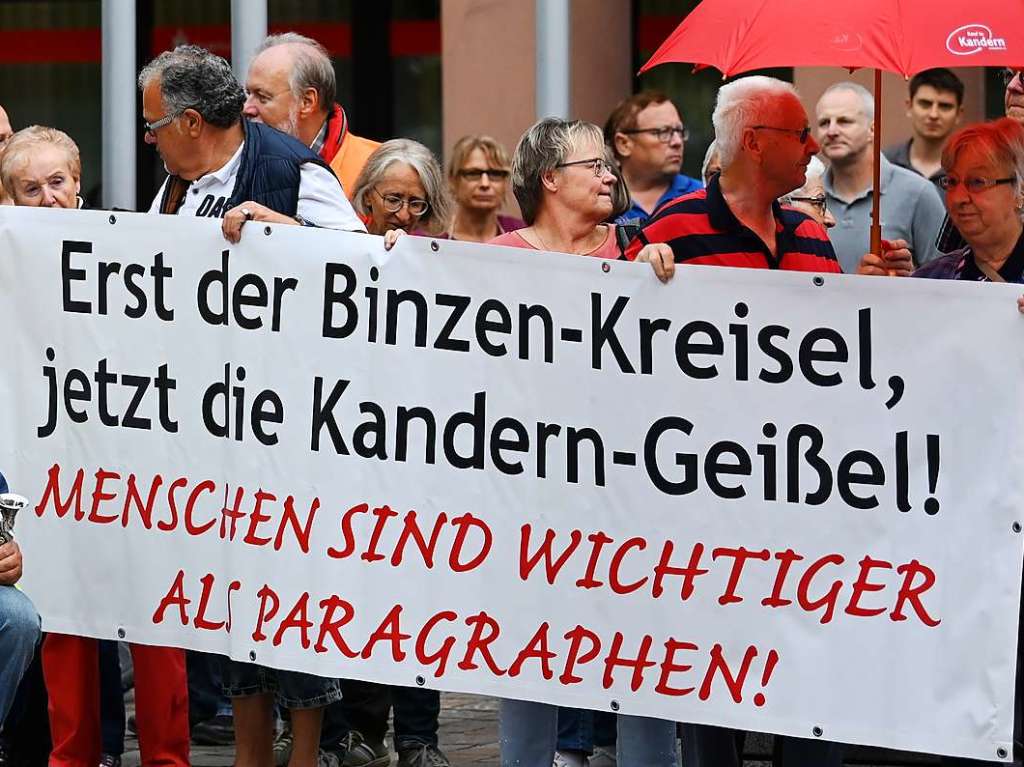 Demonstration vor dem Landratsamt in Lrrach