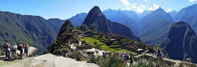 Sehnsuchtsziel: Wer nach Peru reist, l...rlebnis mit vielen anderen Touristen.   | Foto: Simone A. Mayer (dpa)