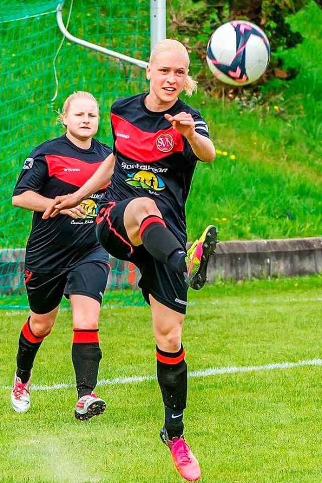 Hoch das Bein:  2018 (Foto) feierten d...g in die Bezirksliga ein Neubeginn an.  | Foto: Thorsten Springmann
