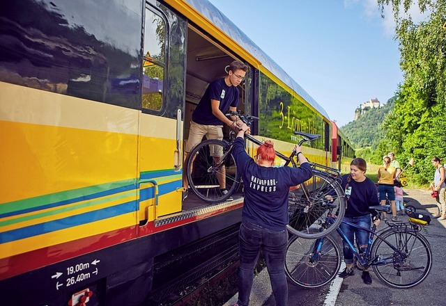 Insbesondere bei Radwanderern ist der ...atzbusse, die keine Bikes mitnehmen.    | Foto: Naturpark e.V.