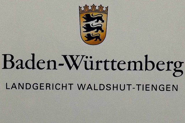 Vor dem Landgericht Waldshut-Tiengen muss sich der Angeklagte verantworten.  | Foto: Martin Kpfer