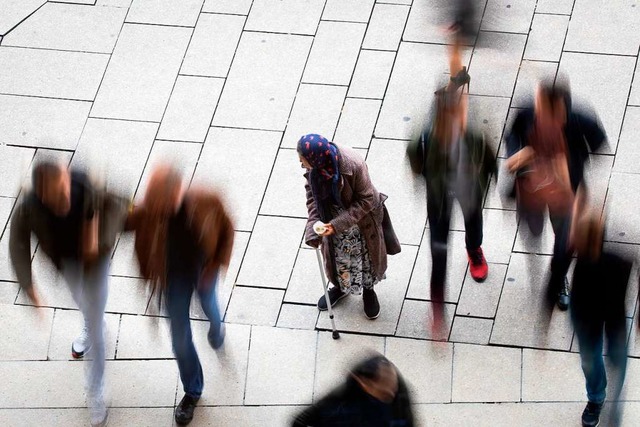 Auch in Lrracher gibt es Bettlerinnen (Symbolbild).  | Foto: Christian Charisius