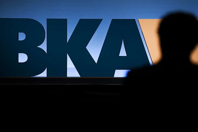 Das BKA soll neue Strukturen bekommen,...zienter im Kampf gegen Rechts zu sein.  | Foto: Arne Dedert (dpa)