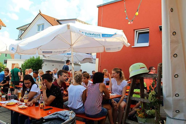 Bei einem Dorfhock wie in Biengen treffen sich Jung und Alt.  | Foto: Theresa Ogando