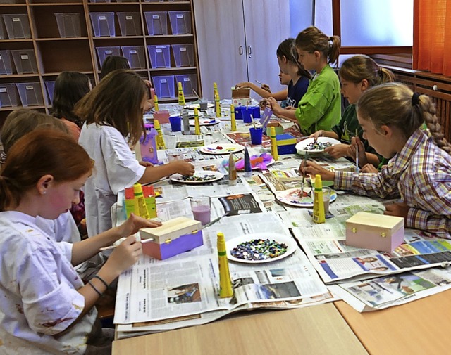 Bastelstunde in den Ferien: In Btzing... acht Jahren Schmuckkstchen basteln.   | Foto: jacqueline Ezsl