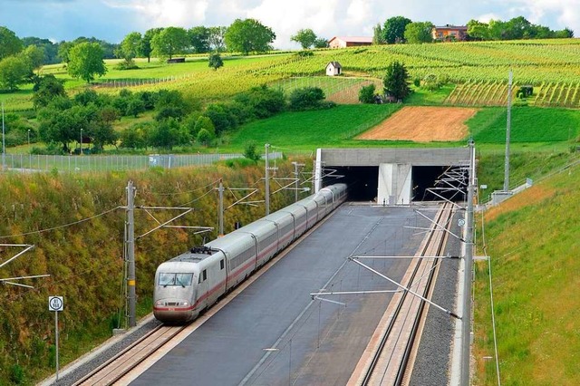 Durch den Katzenberg fhrt bereits ein...e knftig durch den Batzenberg fahren.  | Foto: Langelott