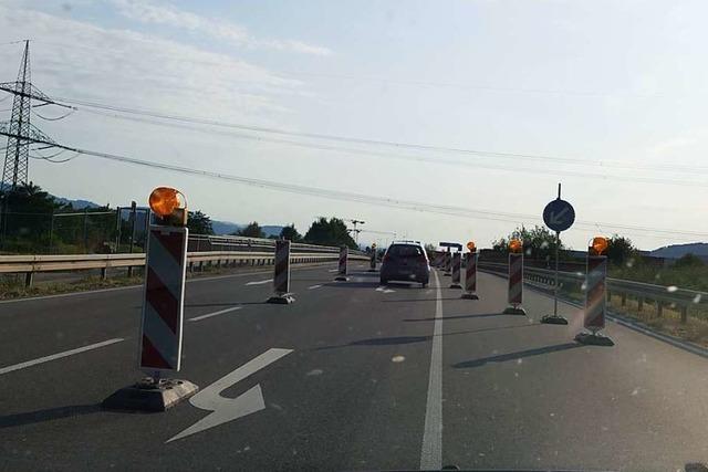Die Abbiegespur zur Autobahn bei Rheinfelden bleibt weiter verkürzt
