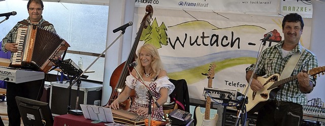 Das Wutach-Trio spielt zum Handwerkerhock.   | Foto: Liane Schilling