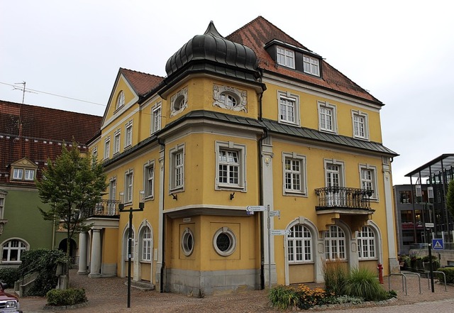 Aus dem Hotel Adler ist mittlerweile e...rvice und das Ordnungsamt ihren Sitz.   | Foto:  Simon, Guy