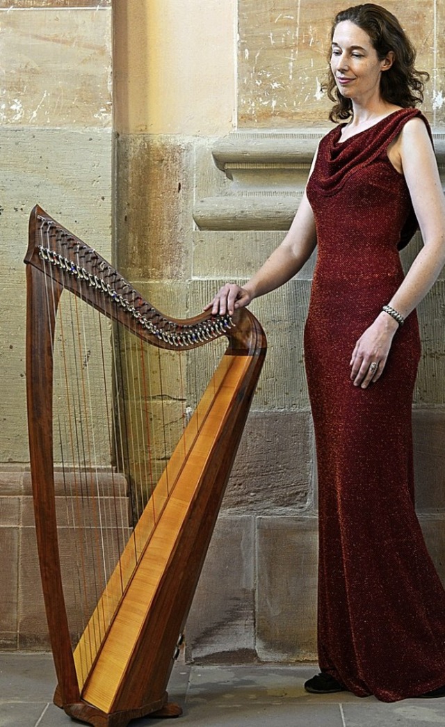 Mit keltischer Harfe: Nadia Birkenstoc...im Kloster fr einen guten Zweck auf.   | Foto: Verein Nothilfe
