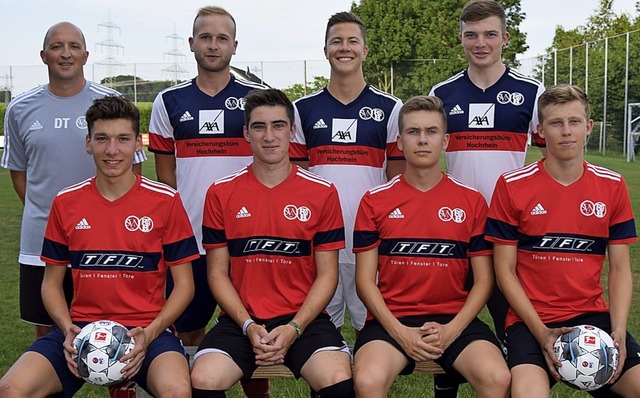 Auf eine gute Saison hoffen Trainer Di...er und Lukas Kollnberger (vorne v.l.).  | Foto: Frank Eckert