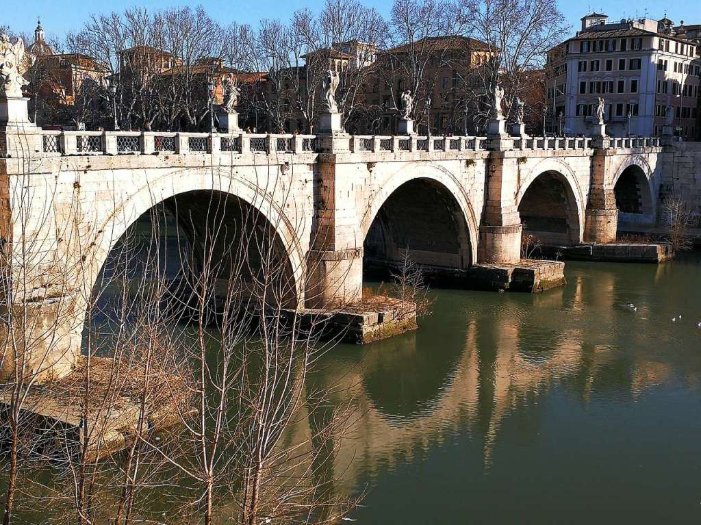 Spiegelungen – Engelsbrcke, Rom, Winter 2018.