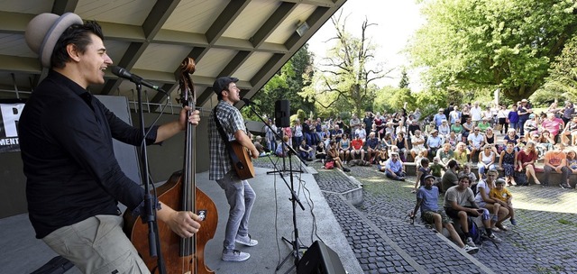 Die Busking Beat Brothers beim Festival in der Musikmuschel im Stadtgarten   | Foto: Rita Eggstein
