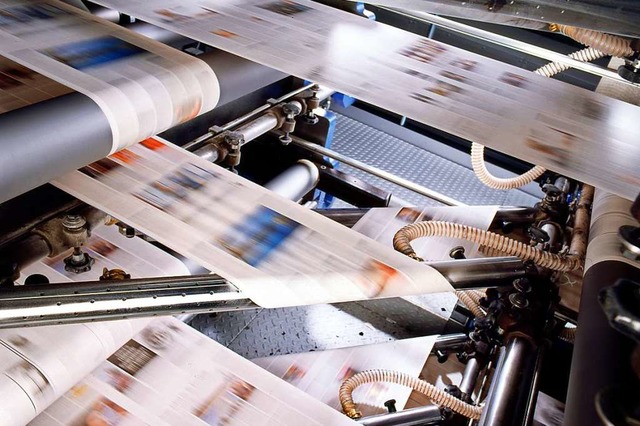 Rasant: Papierbahnen in der Druckmaschine  | Foto: KBA