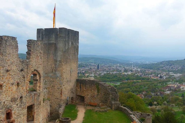 Lrrachs Burganlage gehrt zu den imposantesten und grten im Land.  | Foto: Daniel Gramespacher